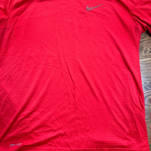 Nike Dri-Fit Red Logo T-Shirt - Picture 8 of 13